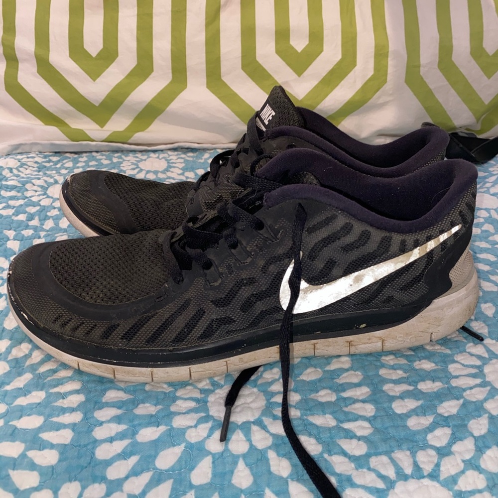 Nike Tennis Shoes